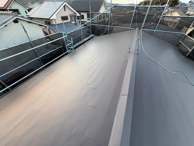 時間外・地域外相談OK！雨漏り、屋根の破損等何でもご相談下さい！サービスの画像