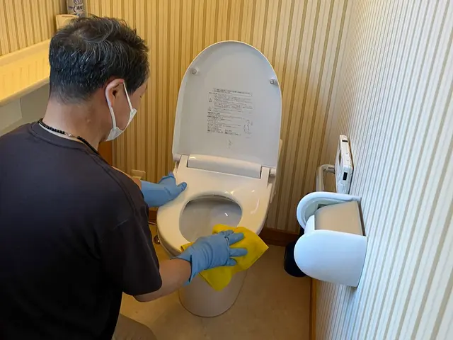 業界歴30年の店長が、ご夫婦で行う水回りクリーニングサービスの画像