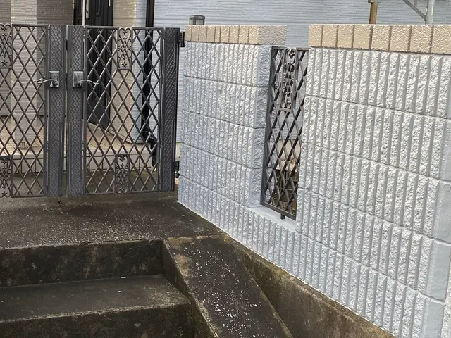 ブロック塀の塗装サービスの画像