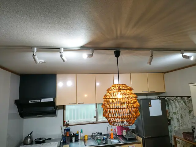 ダクトレールの取り付けはお任せください。サービスの画像