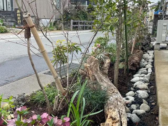 庭園管理士、夫婦で植木屋を営んでおります。お庭のご相談承ります。サービスの画像