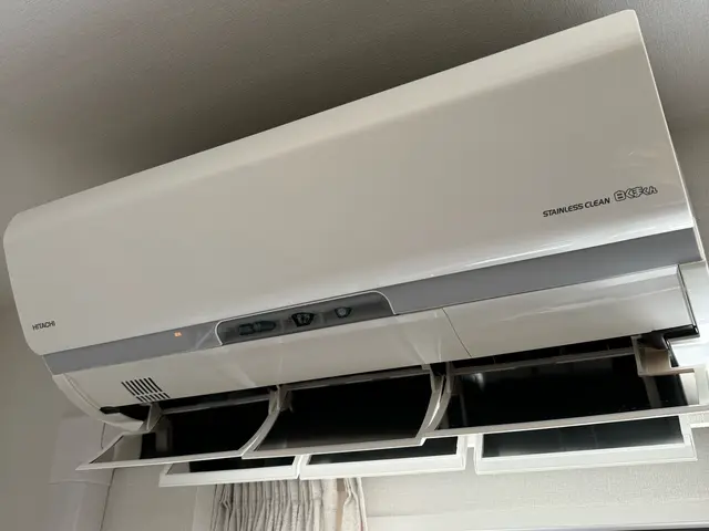 風が出る所一度覗いてみて下さい☆その空気が部屋に広がり咳込むアレルギーの元です。サービスの画像