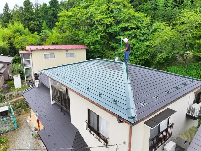 地域の商工会加入◎損保加入◎完全自社施工【少数精鋭の職人集団】ドローン撮影報告！サービスの画像