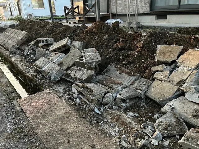 花壇ブロック等の撤去お任せください！積極的に請け負いますサービスの画像