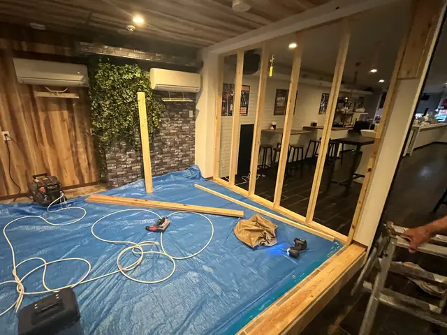 自社の大工が経験と知識を活かして,迅速丁寧に作業いたしますサービスの画像