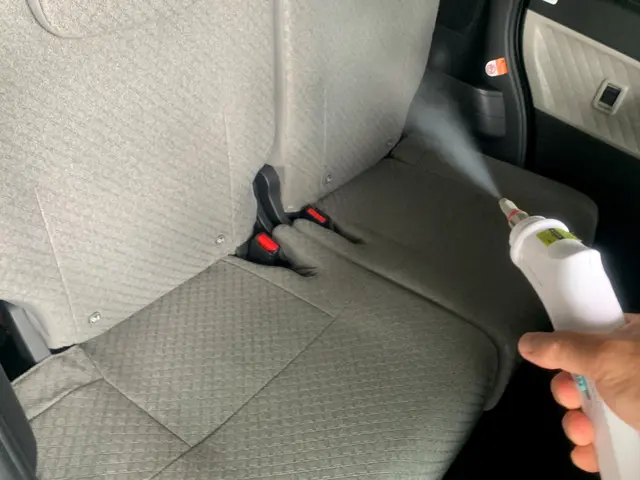 自信の完全自社施工◎安心の保険加入済み！女性スタッフ同行可能ですサービスの画像