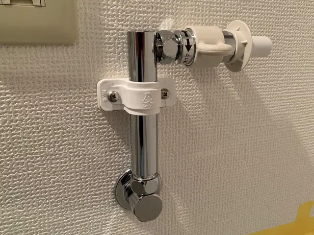 壁ピタ水栓お任せください！　先ずはお問合せからどうぞサービスの画像