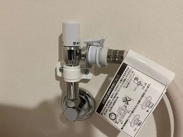 壁ピタ水栓お任せください！　先ずはお問合せからどうぞサービスの画像