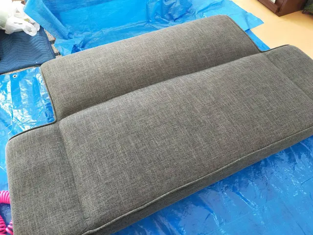 くらしのマーケットマガジン掲載中！ソファの洗浄は専門の私達に任せてください！サービスの画像