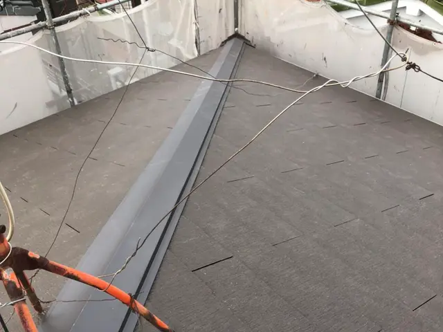 瓦からカラーベスト張替えカラーベストからスーパーガルテクト　カバー工法サービスの画像