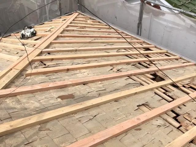 瓦からカラーベスト張替えカラーベストからスーパーガルテクト　カバー工法サービスの画像