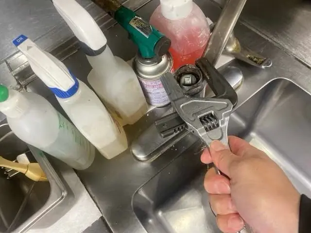 水道管の漏水、破損など改修工事サービスの画像