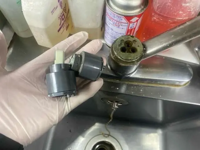 水道管の漏水、破損など改修工事サービスの画像