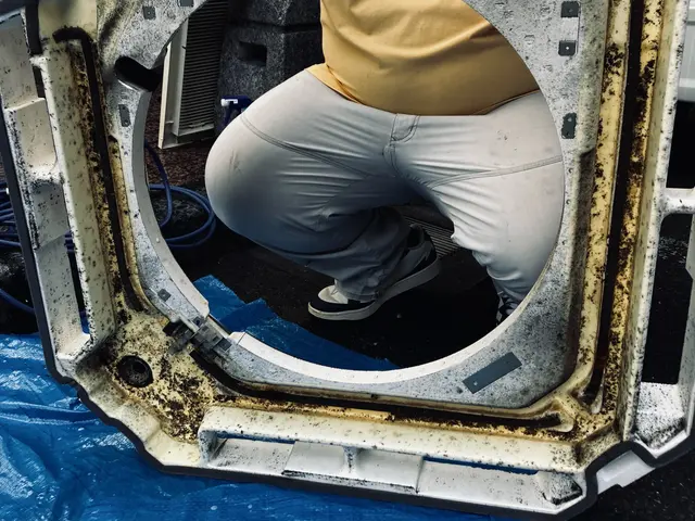 業界９年目/天井埋込式・天井吊り下げ式各種エアコン対応可！分解して内部を徹底洗浄サービスの画像