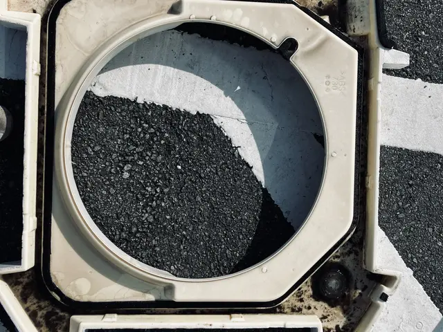 業界９年目/天井埋込式・天井吊り下げ式各種エアコン対応可！分解して内部を徹底洗浄サービスの画像