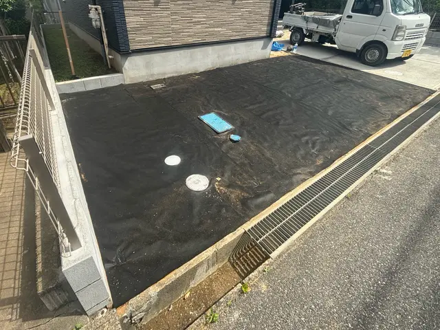 [防草シート]現地見積もり無料です！既存砂利への施行も可能です！サービスの画像