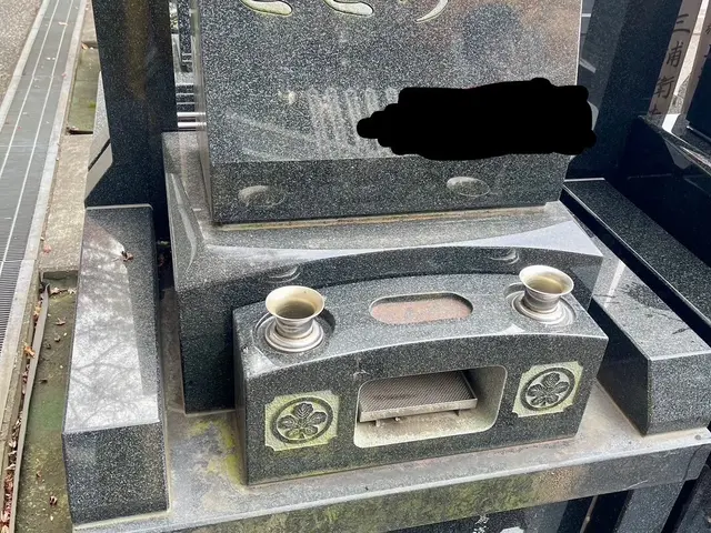 ★神奈川県全域〜一部東京★あなたに代わって、心を込めてお参りします。墓石洗浄　草サービスの画像