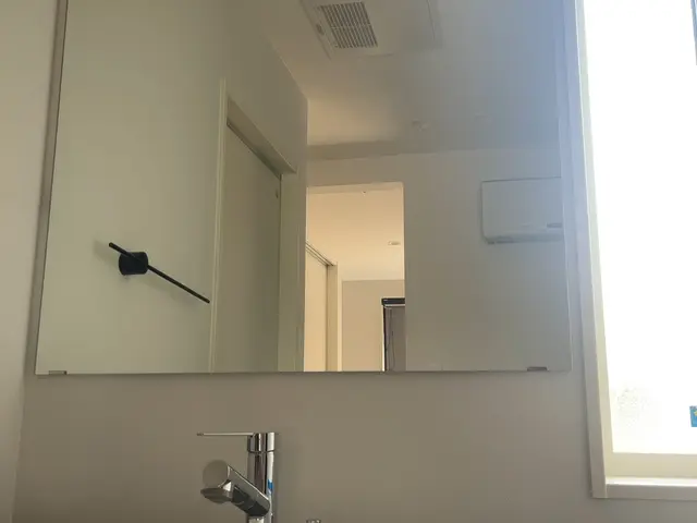 室内鏡ミラー取付、交換お任せください！◉エリア外時間外対応可能◉サービスの画像