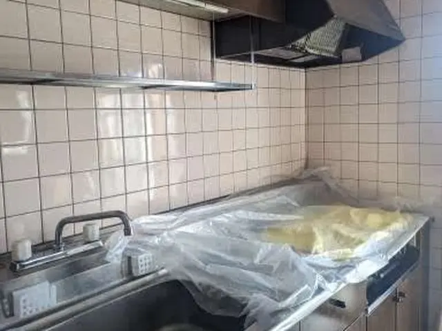 こだわりの薬剤、道具で徹底清掃◎徹底養生◎床に直接物を置きません◎保険加入◎サービスの画像