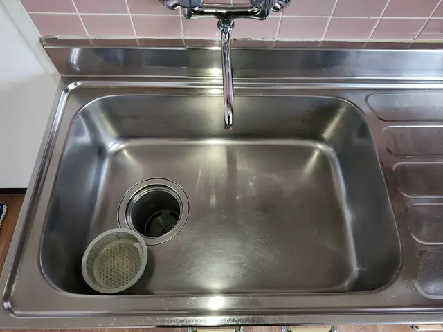 こだわりの薬剤、道具で徹底清掃◎徹底養生◎床に直接物を置きません◎保険加入◎サービスの画像