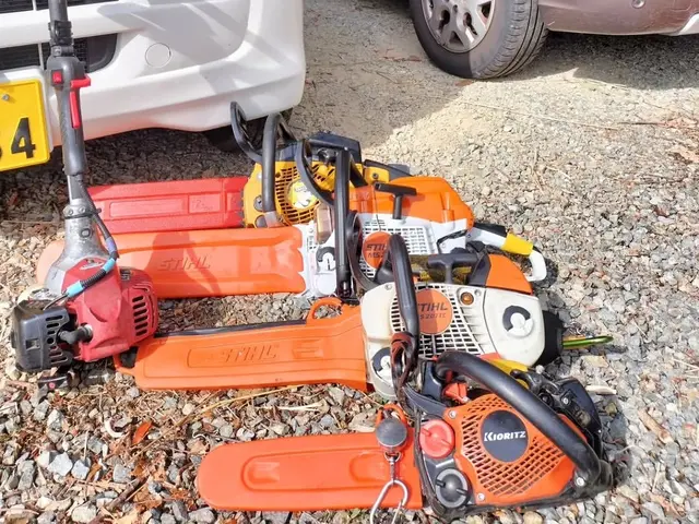 夫婦で重機の入らない場所でも特殊伐採も庭木伐採も可能。その空間に合った施工を提供サービスの画像