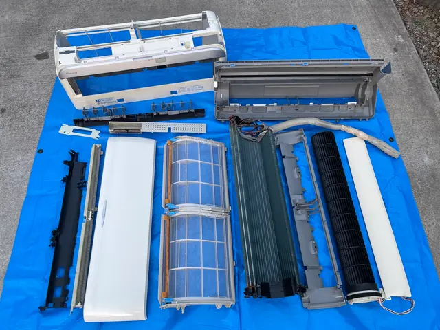 【本当の完全分解クリーニング】壁から一旦外しての本当の完全分解洗浄で新品同様に！サービスの画像