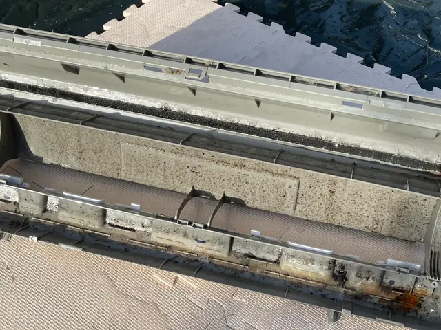 【本当の完全分解クリーニング】壁から一旦外しての本当の完全分解洗浄で新品同様に！サービスの画像