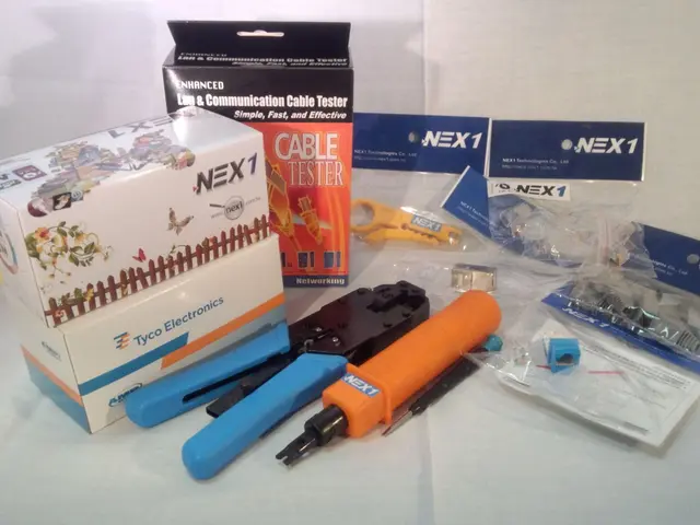 壁のスイッチ交換、電源コンセントを増設、LANポート新設などご相談くださいサービスの画像