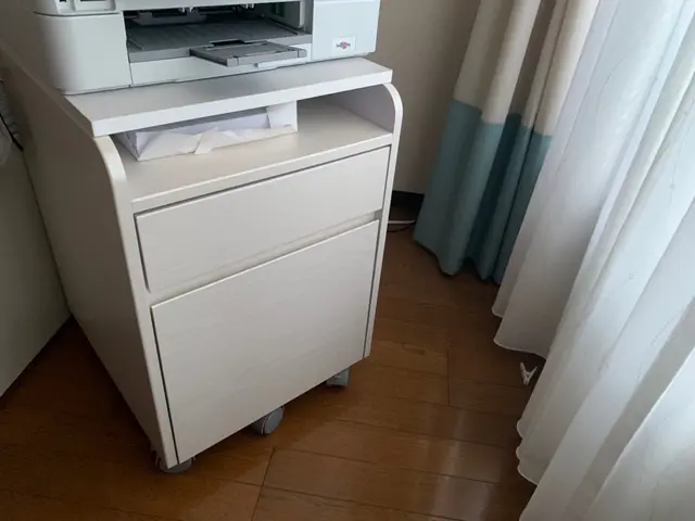 組み立て家具は意外と大変!プロにお任せください　作業時間は柔軟に対応　夜間もOKサービスの画像