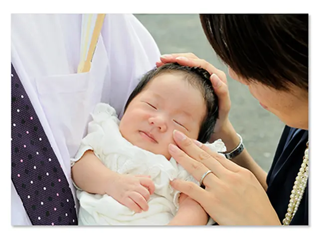 【ご両親へのプレゼントに！】お孫さんの笑顔は、ボリューム感満載のフォトアルバムで