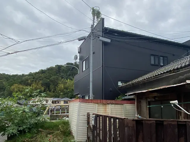 庭木雑木、高木までしっかり対応！ご要望があれば、綺麗に抜根まで施工します！サービスの画像