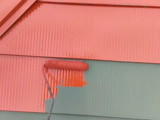 トタン屋根｜足場込み ケレン徹底×錆止め重視塗装サービスの画像