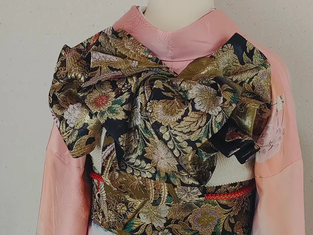 経験豊富な1級着付け技能士による丁寧な出張着付け！