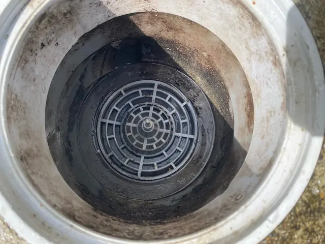 R7.4月出店）排水管詰まり、洗浄はエンジン式の高圧洗浄機で問題解決！サービスの画像