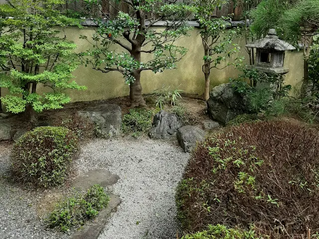 メッセージにて作業内容、写真、希望作業日、お送り頂きますとお見積りいたします。サービスの画像