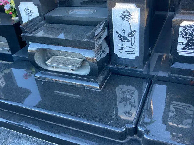 ハウスクリーニングの技術でお墓をキレイに！お墓参り代行サービスサービスの画像