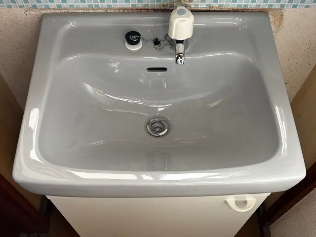 洗面所 水栓交換サービスの画像
