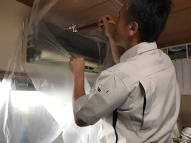 女性と2名で伺います◎丁寧で安心な分解内部徹底洗浄!電気工事士が施工します☆サービスの画像