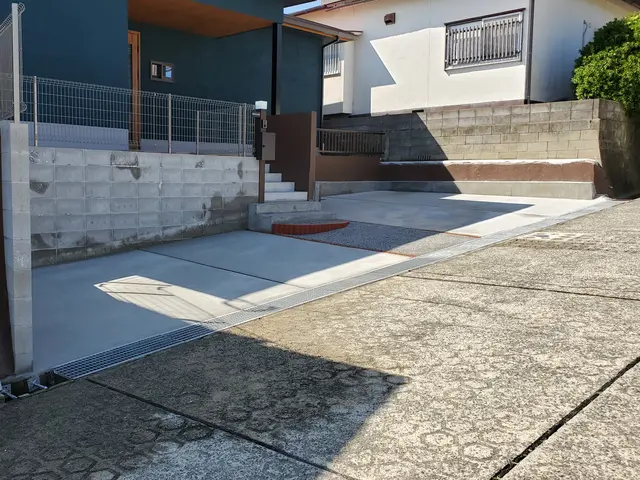 砂利敷均し・真砂土敷均し・駐車場等のコンクリート打設サービスの画像