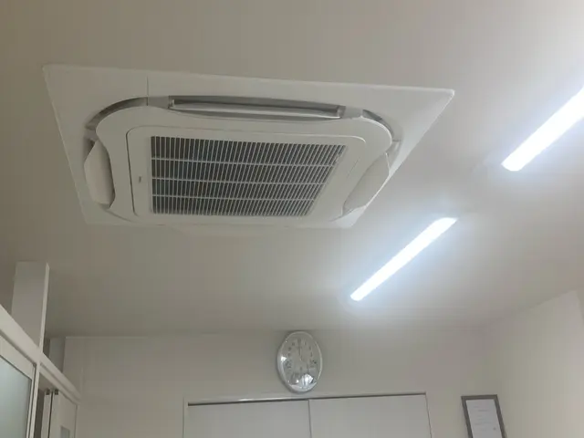 エアコン設置1000台以上経験◎非喫煙者。すずめのように謙虚に頑張ります。サービスの画像