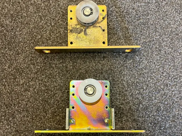 玄関・建具戸車交換　レール交換　戸車・レール用意します　土日祝も対応可能ですサービスの画像