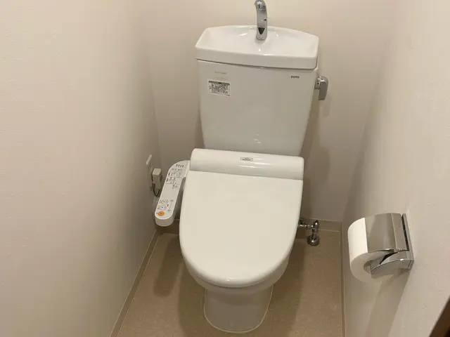 年末割！トイレご注文でフッ素コート（撥水・防汚コーティング）無料　PayPay可サービスの画像