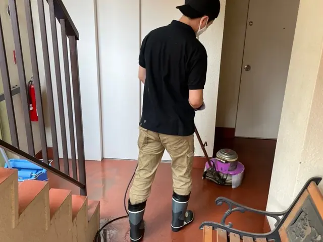 【安心、丁寧】一般家庭、飲食店、オフィスのワックスがけ、剥離【つやなし加工有り】サービスの画像