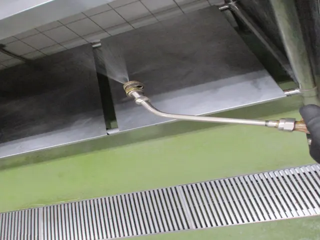 33年の害虫駆除経験者が店舗に出動！年間実績400件以上の信頼と実績サービスの画像