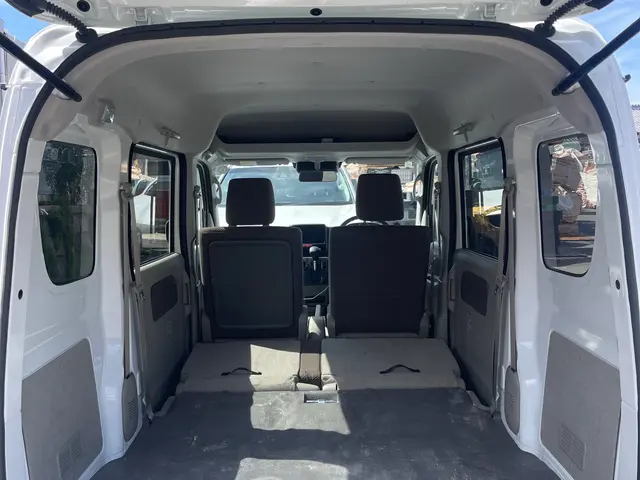 軽バンでお伺い、少量は割引、駐車場代無料、当日の追加料金なしで安心！サービスの画像