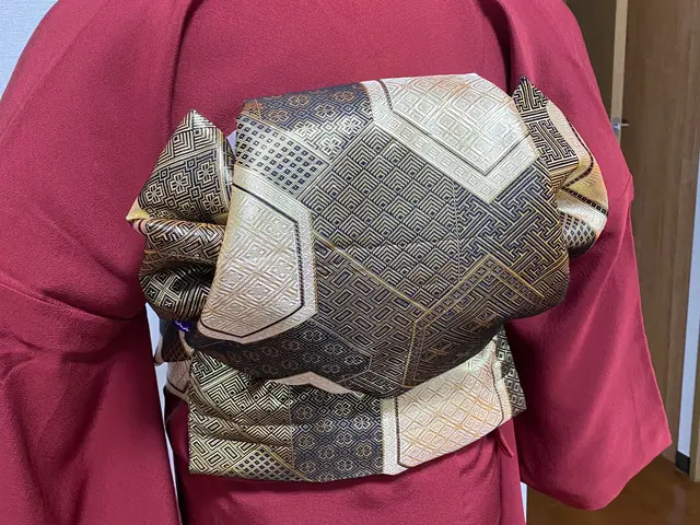 大切な特別な一日「楽に　品よく綺麗に　凛とした着姿」を楽しんで頂きます！