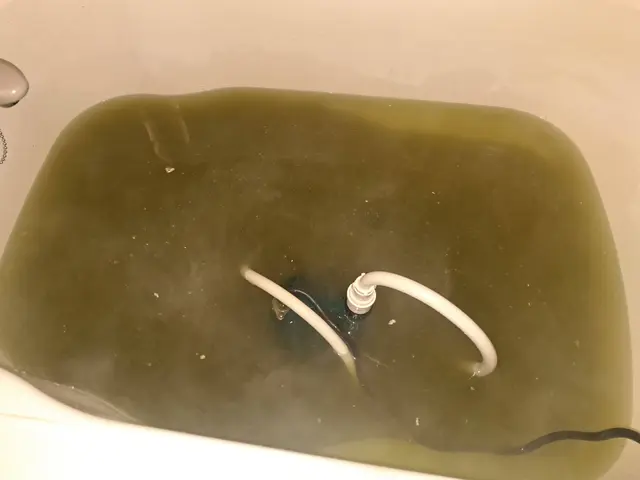 レジオネラ菌の殺菌や、追い炊き配管内の様々な汚れを洗浄いたします。サービスの画像