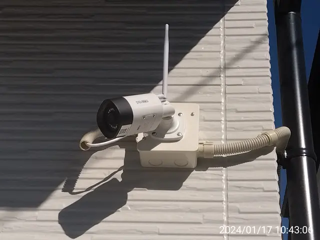 侵入防犯なら先ずはカメラ設置！各自治体から助成金あり。一種電気工事士が施工しますサービスの画像