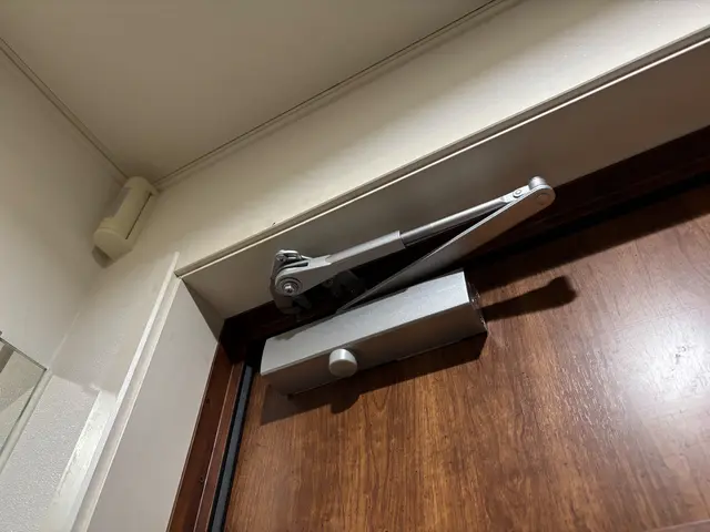 【24時間年中無休出張対応】ドアクローザー交換【業界4年以上！作業実績70件！】サービスの画像