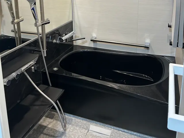 大手量販店での年間実績1000件以上！水垢、カビ、石鹸カス等エプロン内部も洗浄♪サービスの画像